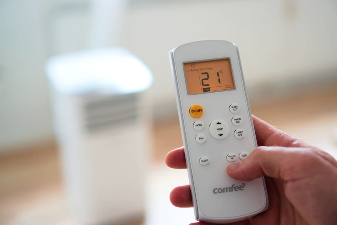 Überraschend gut: Die Fernbedienung der Comfee gehörte im Vergleichstest zu den besseren.