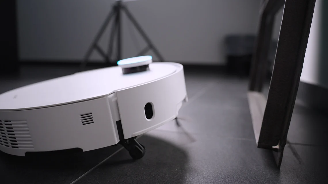 Saugroboter schleppen war gestern: Kleine Stufen erklimmt der Dreame X50 Ultra von selbst.