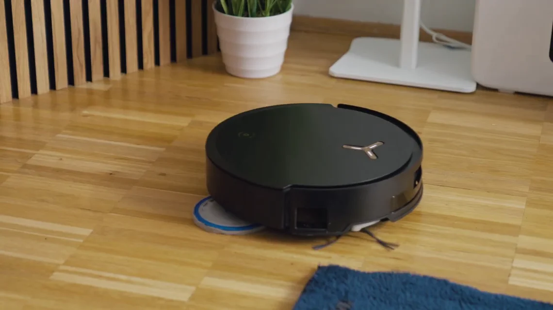 Der Ecovacs bietet eine solide Wischleistung, mit der er sich vor der Konkurrenz nicht verstecken muss.