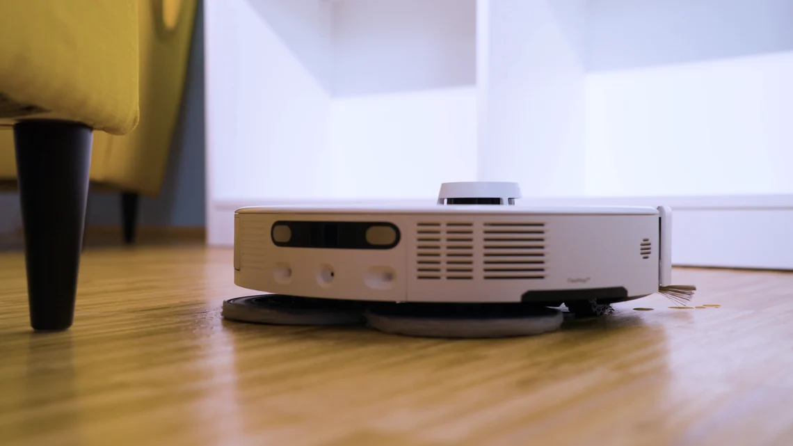 Die Wischfunktion des Mova ist zwar ein netter Zusatz, kann aber eine echte Grundreinigung nicht ganz ersetzen.